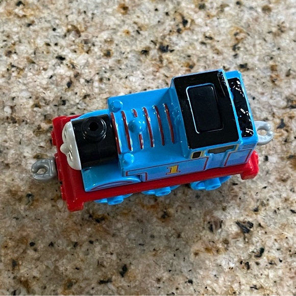 Thomas & Friends Take-n-Play Talking Thomas Train, Talks / lights up - Picture 7 of 7